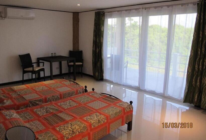 Номер Deluxe, Cabilao Sunset Dive & Beach Resort