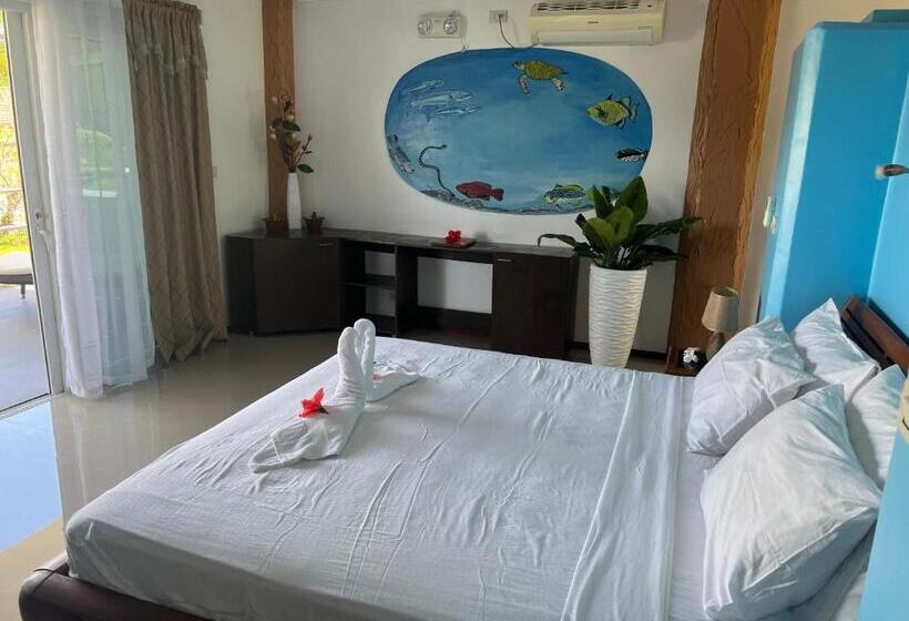 Номер Deluxe, Cabilao Sunset Dive & Beach Resort