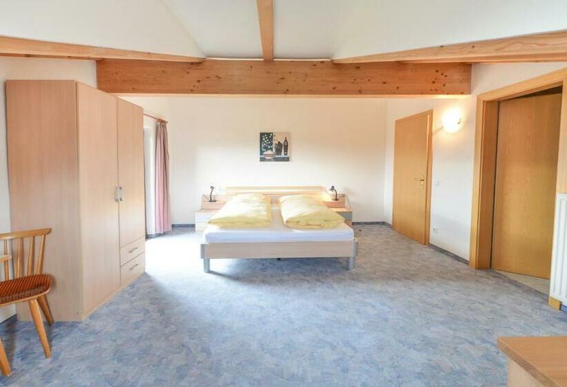 Номер Стандарт с Балконом, Gasthof Ebner Pfiffikus