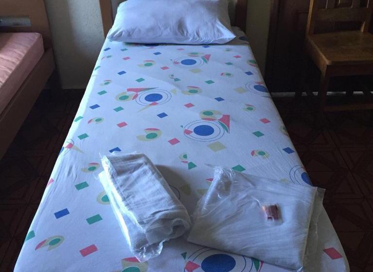 标准单人间, Ideal