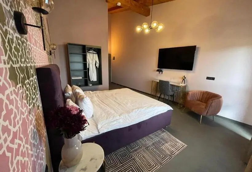山の見えるスーペリアルーム, Pensiunea Casa Buna