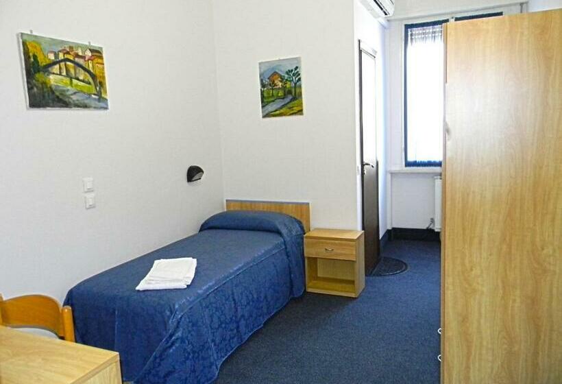 标准单人间, Villa Serena