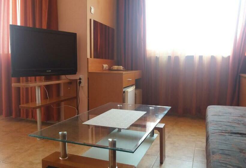 带1个卧室的带阳台的公寓, Guest House Astra