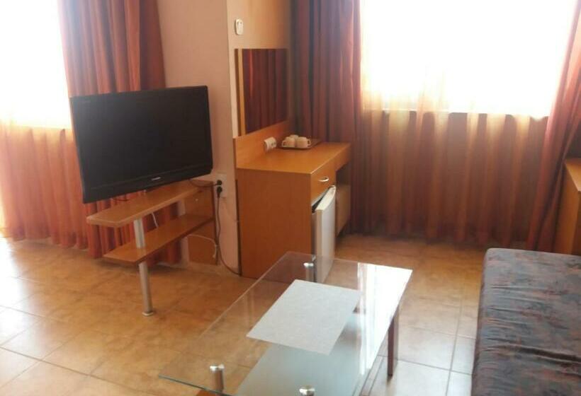 带1个卧室的带阳台的公寓, Guest House Astra