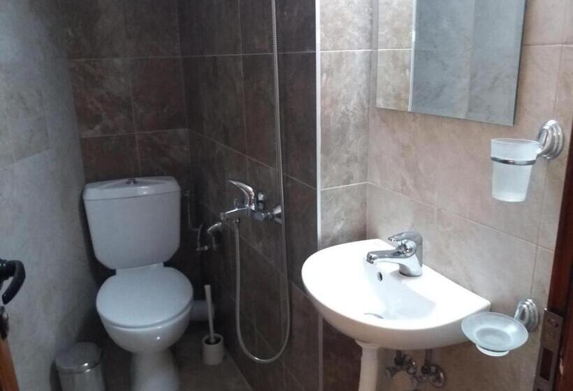 经济房, Guest House Astra