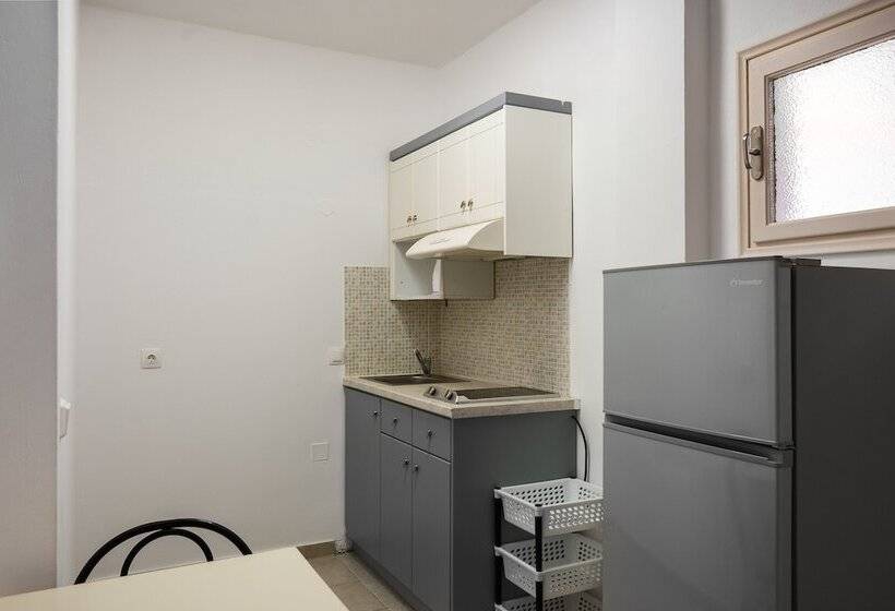 شقة غرفتين نوم إطلالة جانبية على البحر, Filorian Hotel Apartments