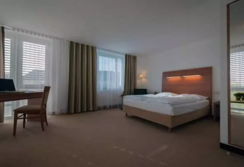 スタンダードスタジオ, Albhotel Fortuna