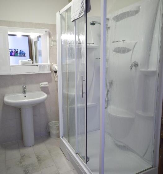 Pokój Standard Trzyosobowy, Albergo Ristorante Belvedere