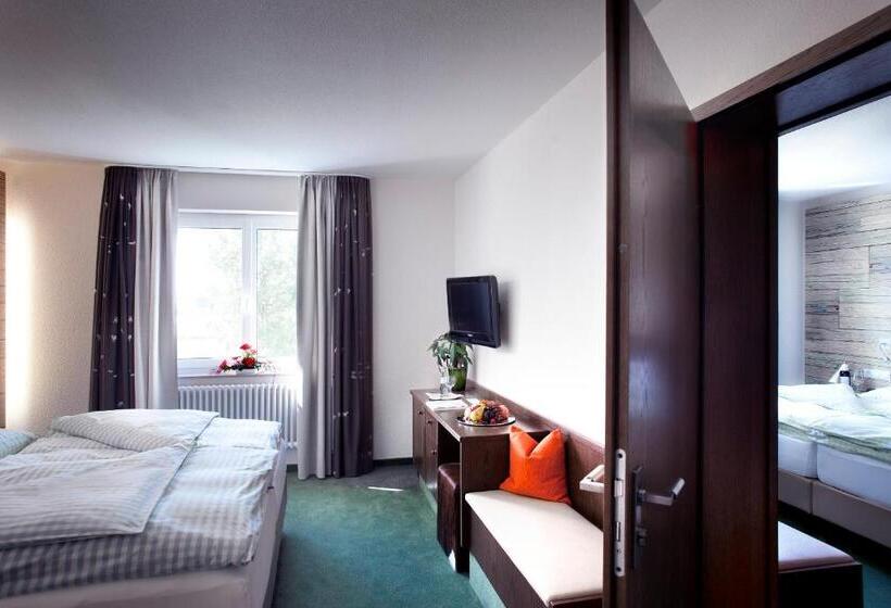 スタンダードルーム, Restaurant Anna