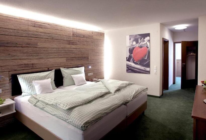 ファミリールーム, Restaurant Anna