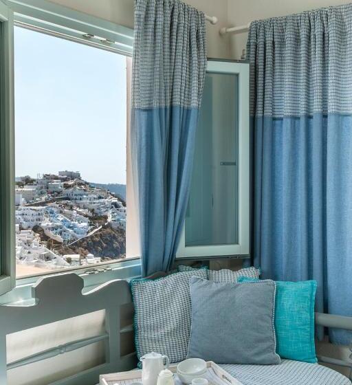 발코니가 있는 스위트, Blue Dolphins Apartments