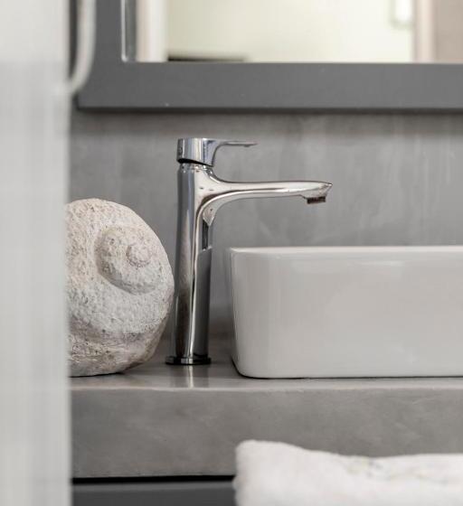 발코니가 있는 스위트, Blue Dolphins Apartments