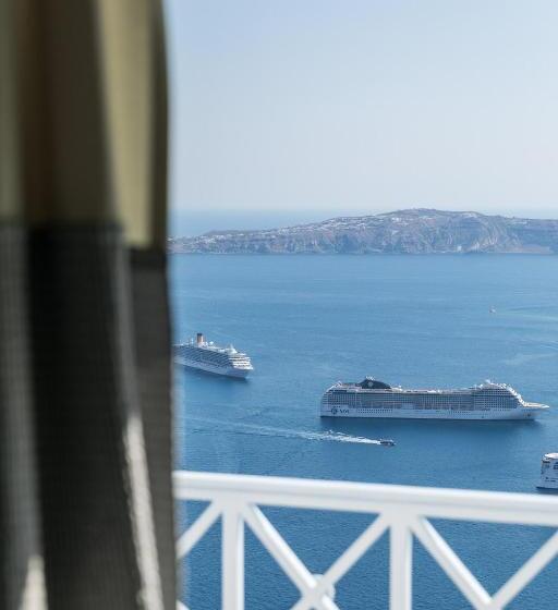 발코니가 있는 스위트, Blue Dolphins Apartments