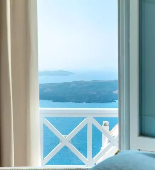 Perhehuone, Blue Dolphins Apartments