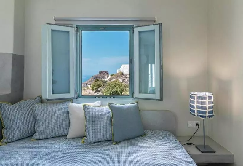 Perhehuone, Blue Dolphins Apartments