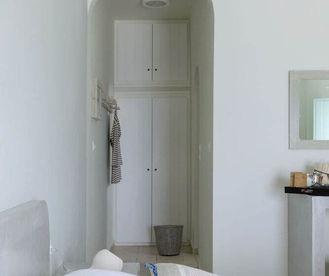 공동 객실, Blue Dolphins Apartments