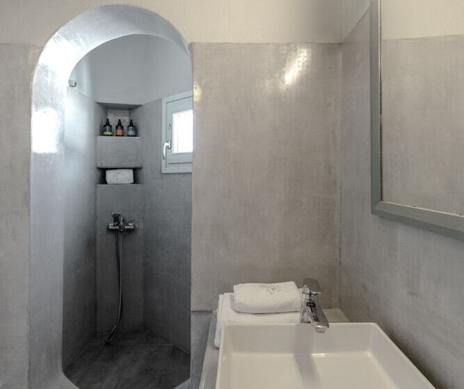 패밀리 스위트, Blue Dolphins Apartments