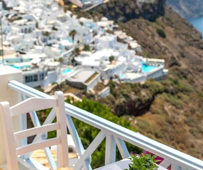 패밀리 스위트, Blue Dolphins Apartments