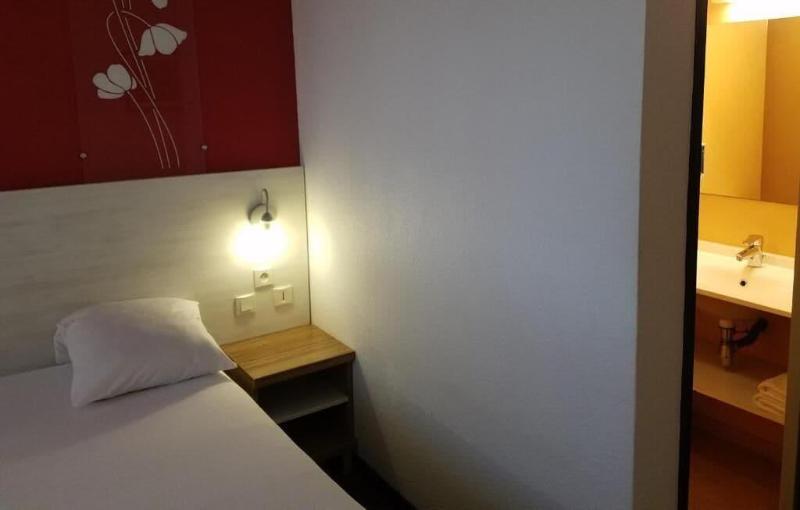 غرفة قياسية, Brit Hotel Confort Saint Lô