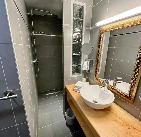 プレステージルーム, Brit Hotel Confort Saint Lô