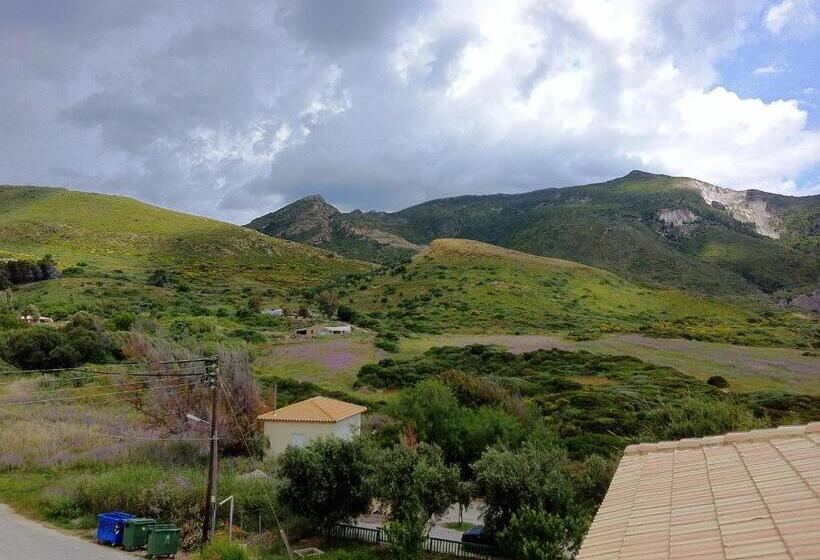 اتاق استاندارد, Crystal Beach