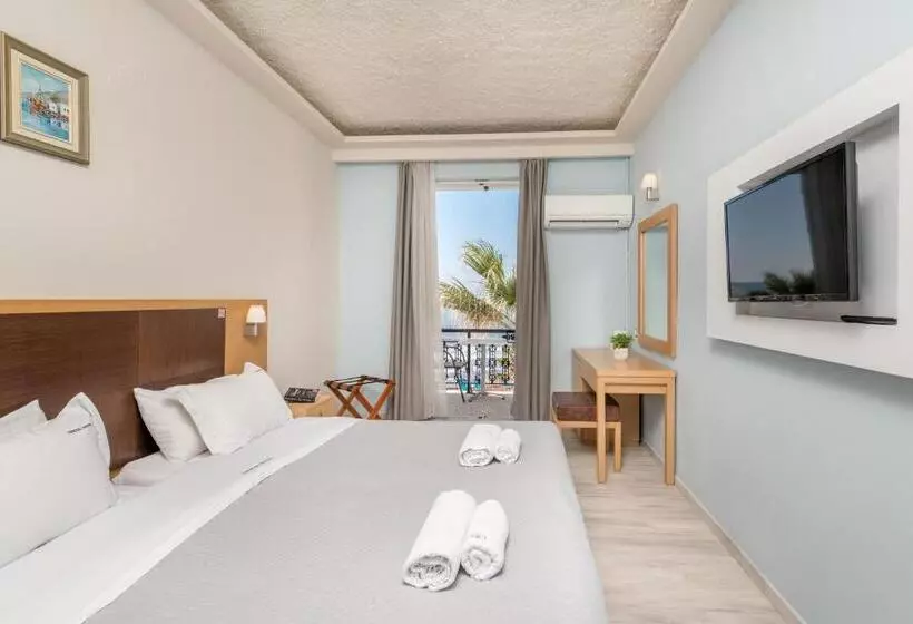 اتاق استاندارد با چشم‌انداز دریا, Crystal Beach