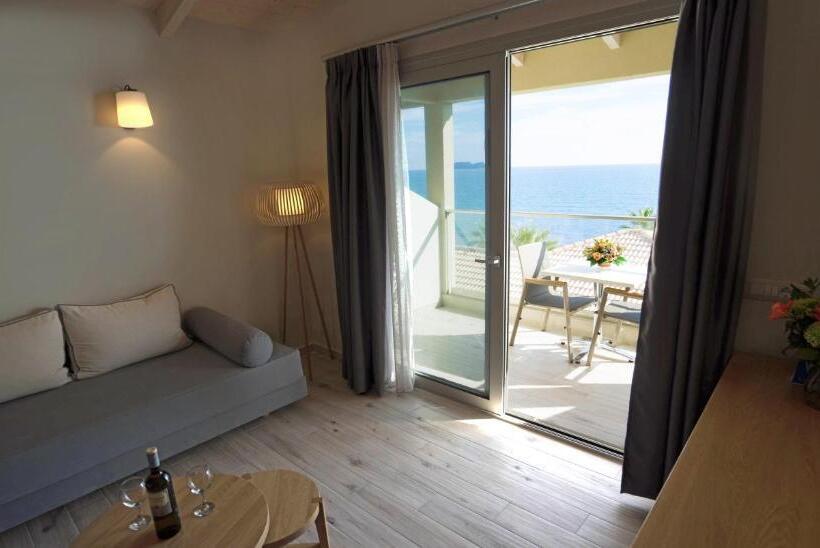 اتاق سوپریور با چشمانداز دریا, Crystal Beach