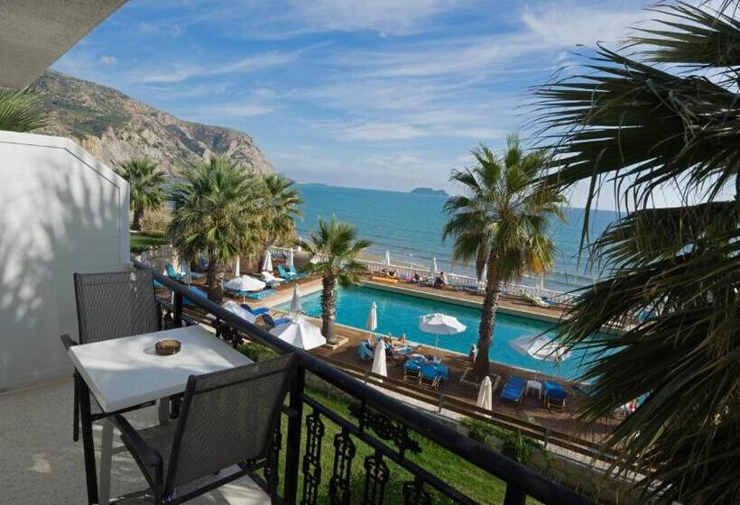 اتاق لوکس با چشمانداز دریا, Crystal Beach