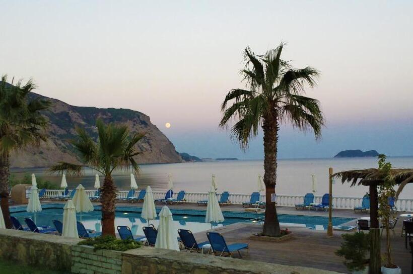 اتاق لوکس با چشم‌انداز دریا, Crystal Beach
