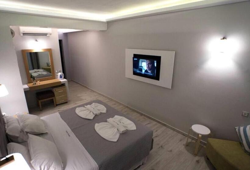 اتاق لوکس با چشمانداز دریا, Crystal Beach