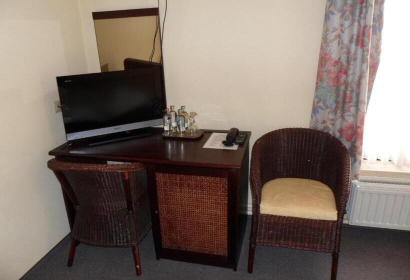 标准单人间, De Franse Kroon