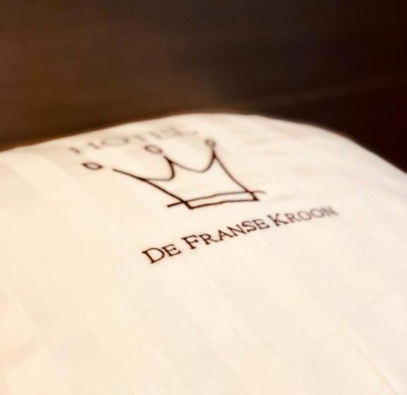 豪华房间, De Franse Kroon