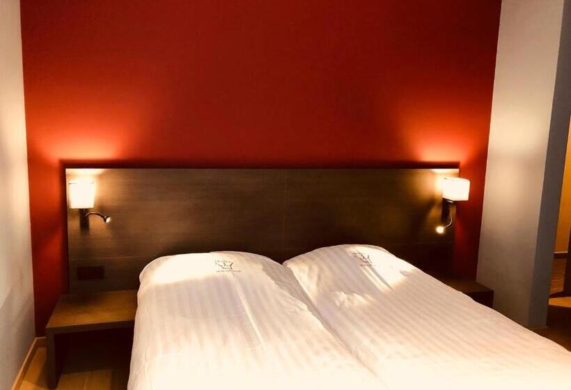 豪华房间, De Franse Kroon