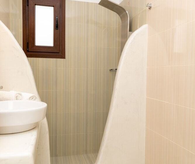 수피리어 트리플 룸, Depis Place & Apartments