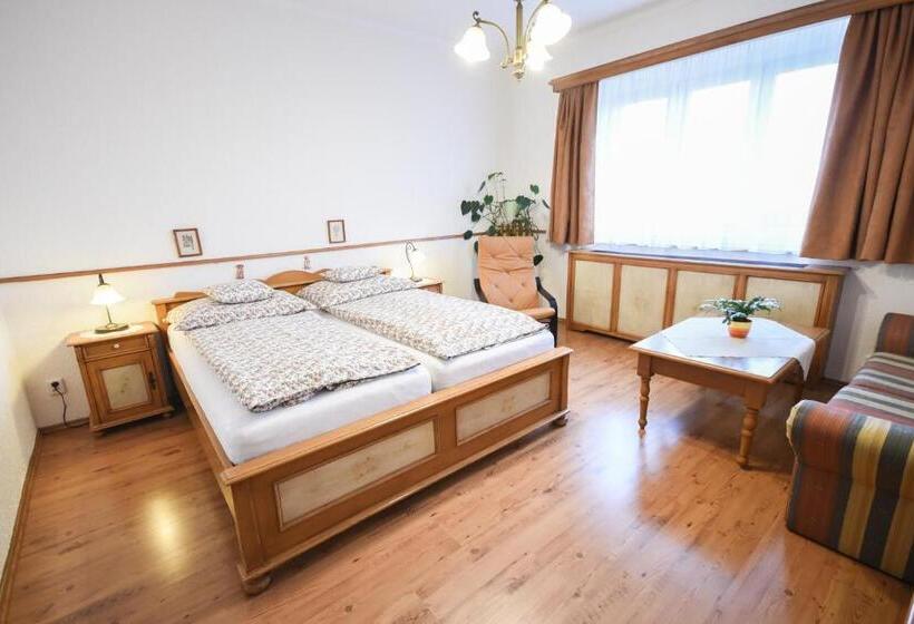 סוויטה, Diana Apartments