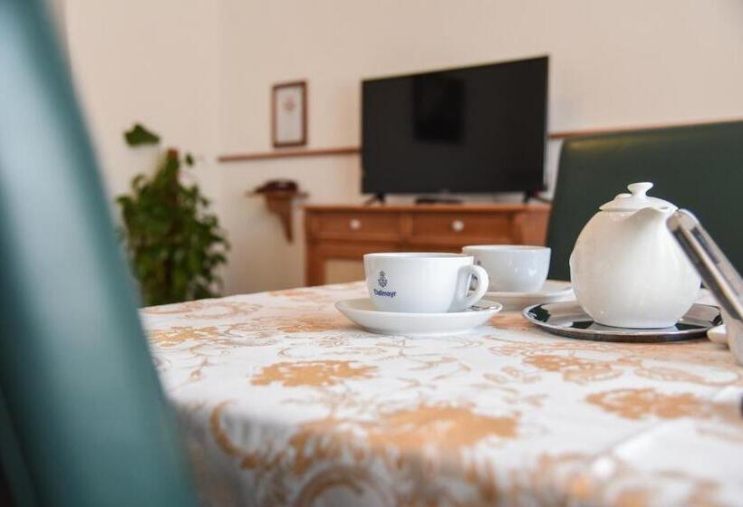 סוויטת 2 חדרי שינה, Diana Apartments