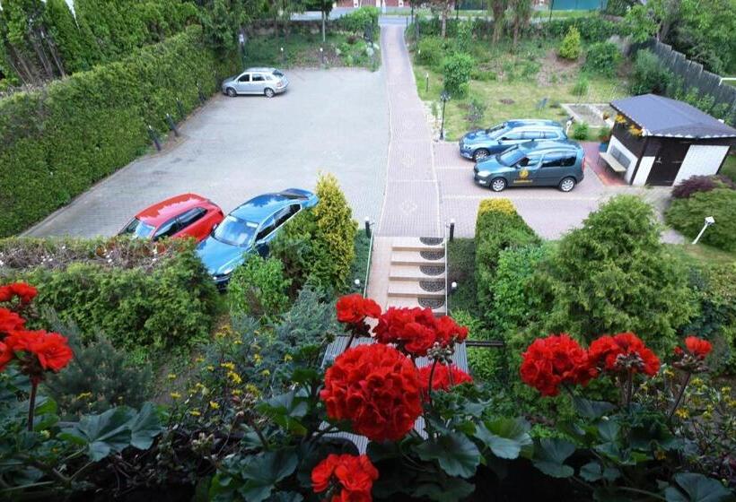 סוויטה, Diana Apartments