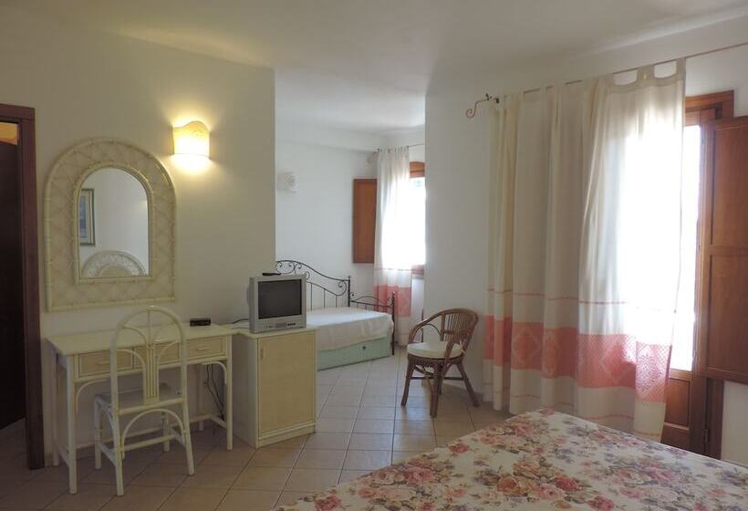 חדר סטנדרט לשלושה, Domu Incantada