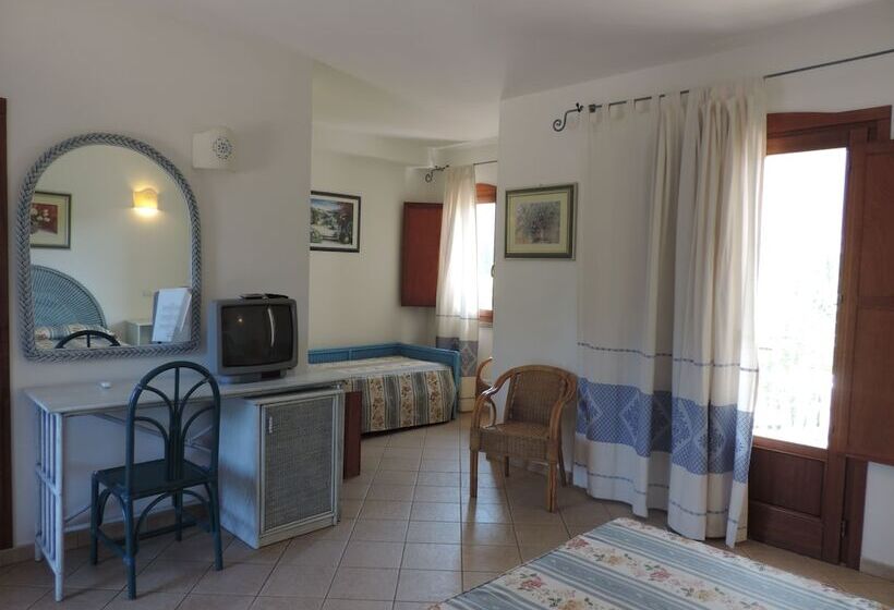 חדר סטנדרט לשלושה, Domu Incantada