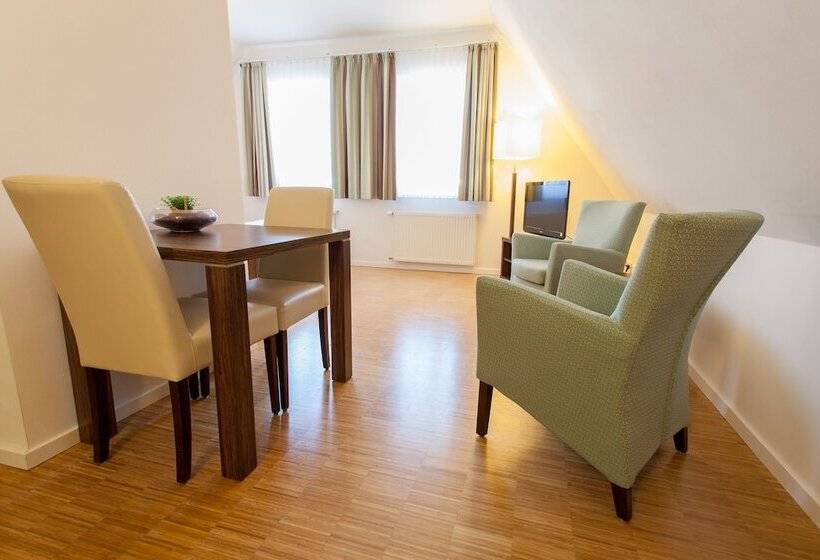 Номер Стандарт, Halber Mond