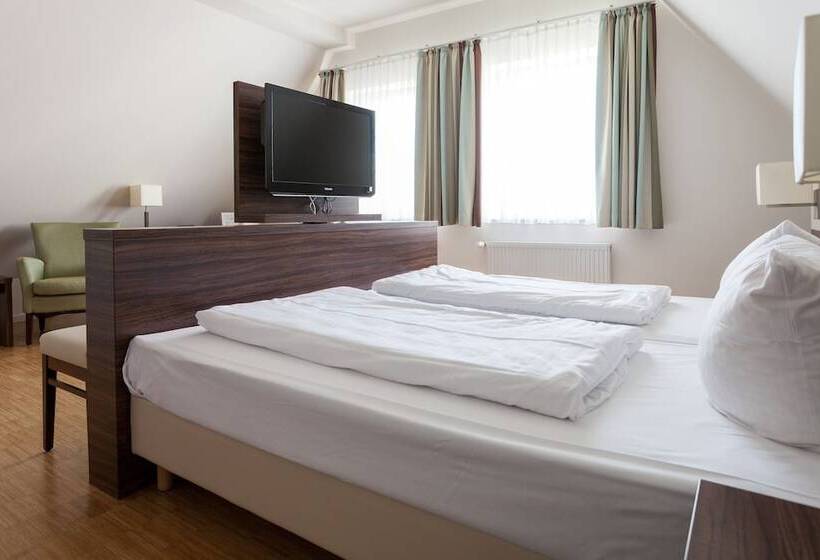 Номер Стандарт, Halber Mond