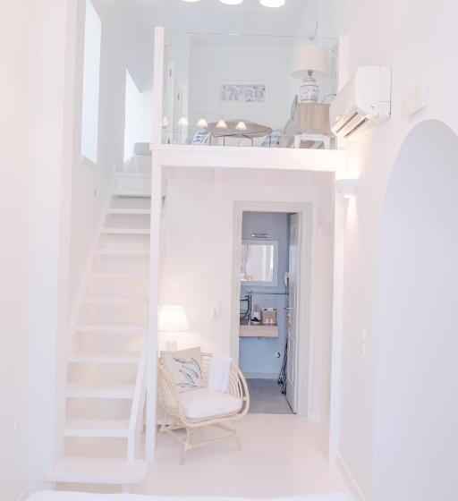 Family Suite, Hydra