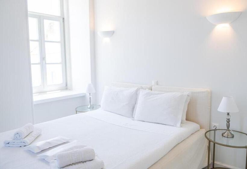 海の見えるマスタースイートルーム, Hydra