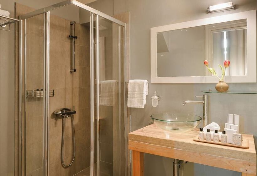 Family Suite, Hydra