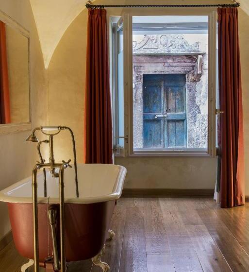 Номер Стандарт, Relais Del Maro