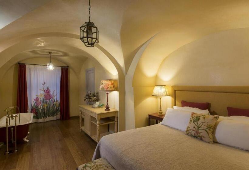 Номер Стандарт, Relais Del Maro