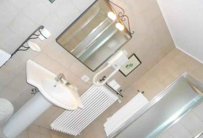 اتاق استاندارد یک نفره, Relais Picaron