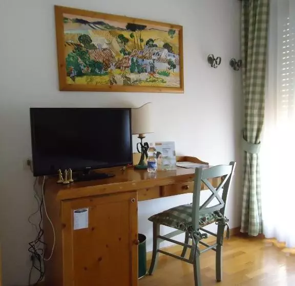 اتاق استاندارد یک نفره, Relais Picaron