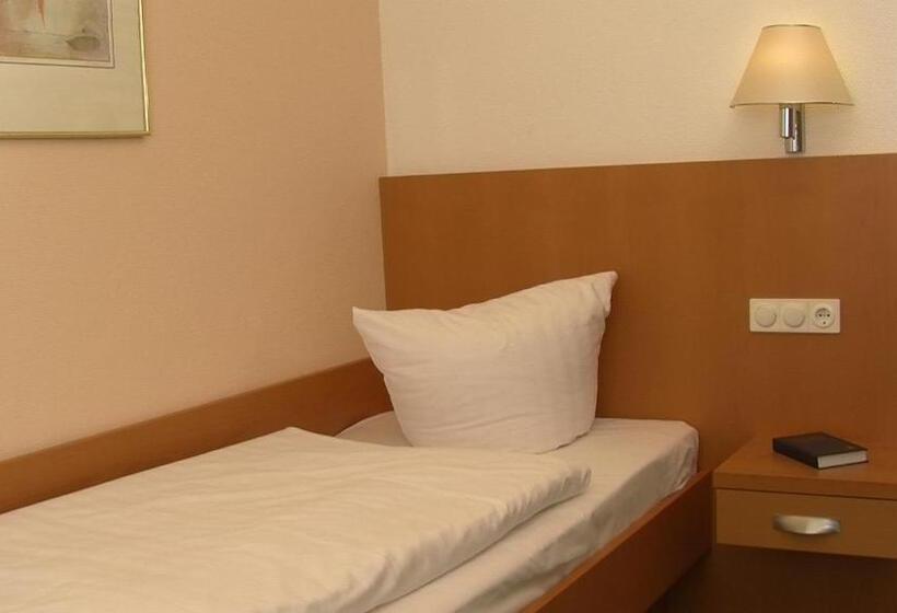 اتاق استاندارد یک نفره, Restaurant Stegemann