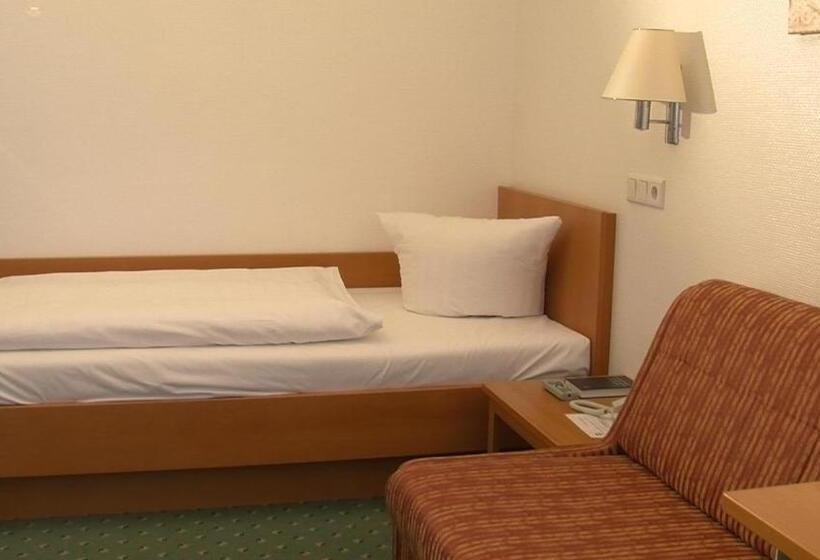 اتاق استاندارد یک نفره, Restaurant Stegemann